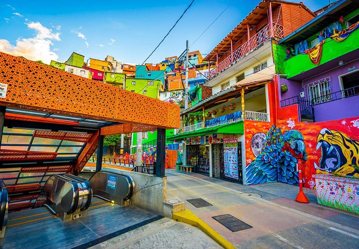 Colombia Rock Star Tours Comuna 13 Medellin Graffiti Tour